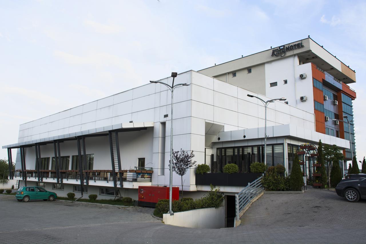 King Hotel Peja Exteriör bild